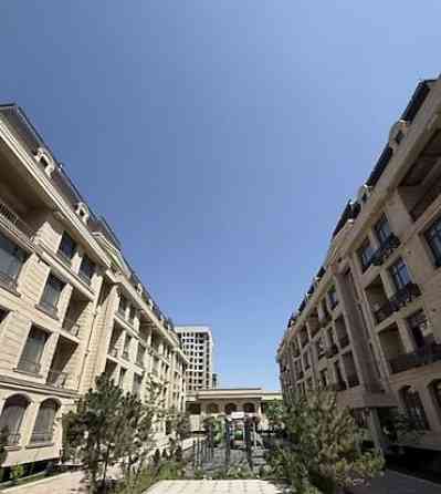 3 комнаты, 98 м², АУЦА Элитка, 1 этаж, ПСО (под самоотделку) Bishkek