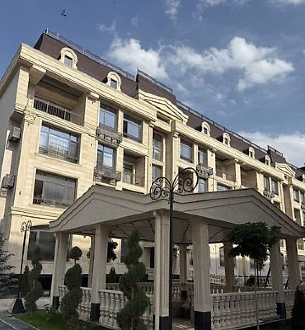 3 комнаты, 98 м², АУЦА Элитка, 1 этаж, ПСО (под самоотделку) Bishkek - photo 3