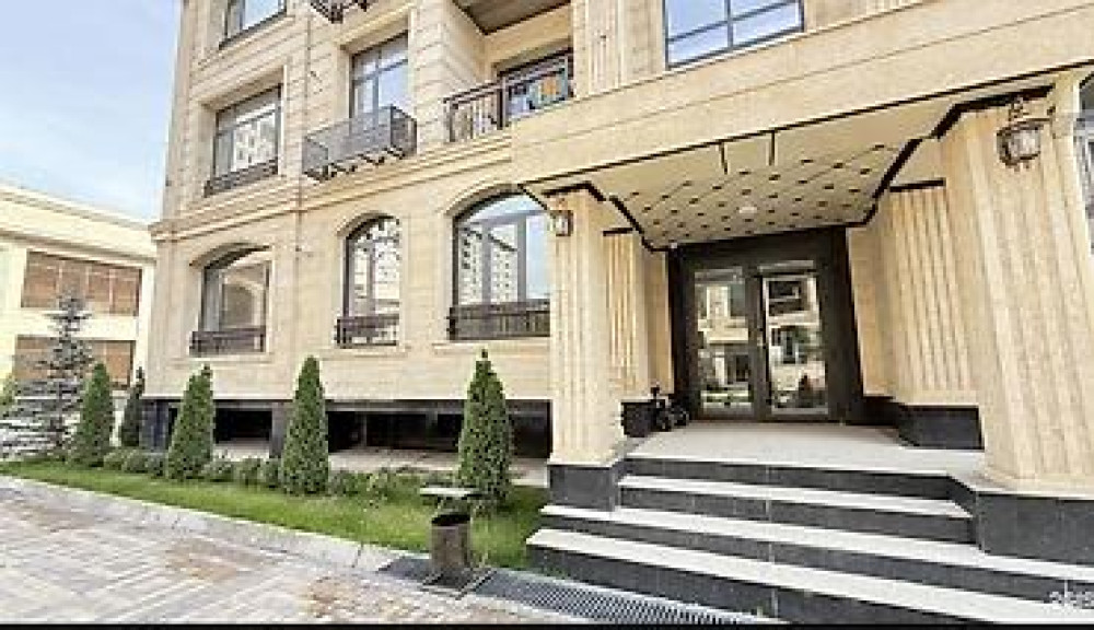 3 комнаты, 98 м², АУЦА Элитка, 1 этаж, ПСО (под самоотделку) Bishkek - photo 5