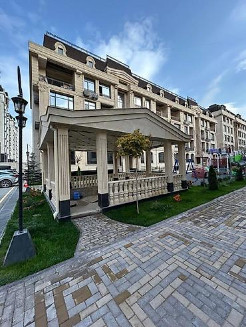 3 комнаты, 125 м², АУЦА Элитка, 3 этаж, ПСО (под самоотделку) Bishkek - photo 2