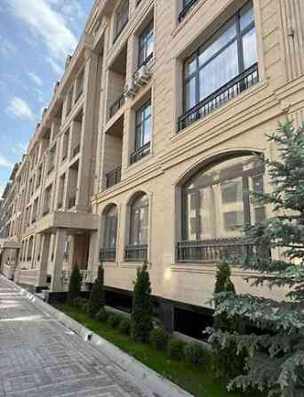 4 комнаты, 143 м², АУЦА Элитка, 5 этаж, ПСО (под самоотделку) Bishkek