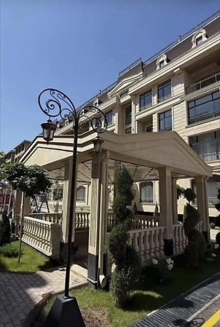 4 комнаты, 143 м², АУЦА Элитка, 5 этаж, ПСО (под самоотделку) Bishkek - photo 7
