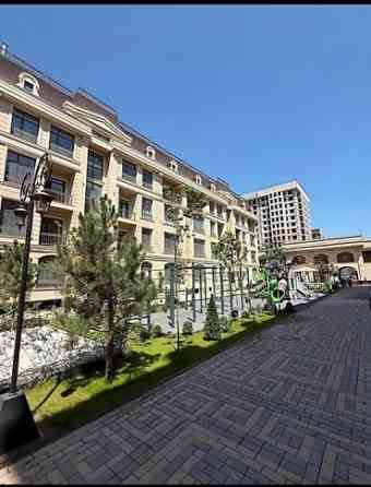 3 комнаты, 98 м², АУЦА Элитка, 1 этаж, ПСО (под самоотделку) Bishkek