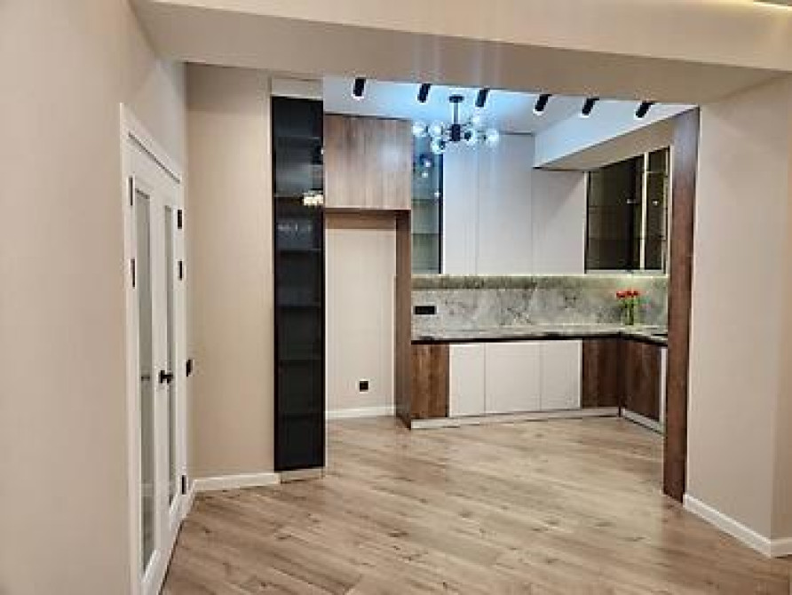 2 комнаты, 60 м², АУЦА 10 этаж Bishkek - photo 2