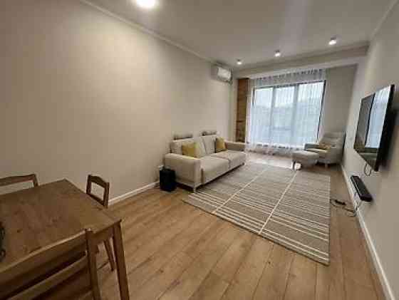3 комнаты, 100 м², АУЦА Элитка, 2 этаж, Дизайнерский ремонт Bishkek