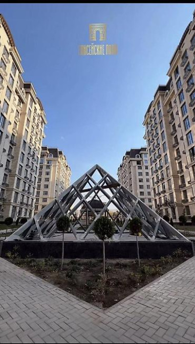 2 комнаты, 82 м², АУЦА Элитка, 10 этаж Бишкек - изображение 3