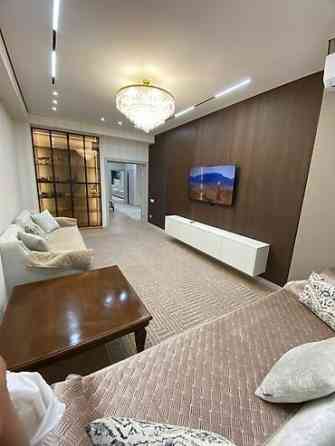 3 комнаты, 106 м², АУЦА Бишкек
