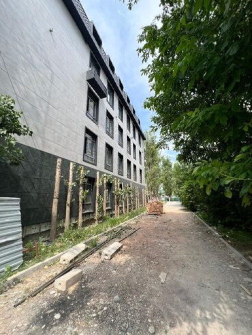 2 комнаты, 60 м², Индивидуалка, 5 этаж, ПСО (под самоотделку) Бишкек - изображение 2