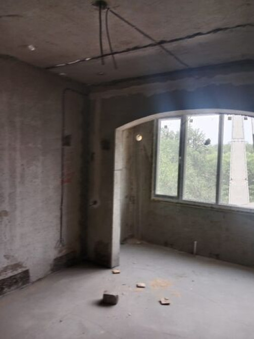 1 комната, 48 м², Индивидуалка, 4 этаж, ПСО (под самоотделку) Бишкек - изображение 1