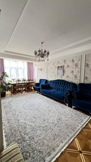 3 комнаты, 137 м², Элитка, 2 этаж, Дизайнерский ремонт Бишкек - сүрөт 1