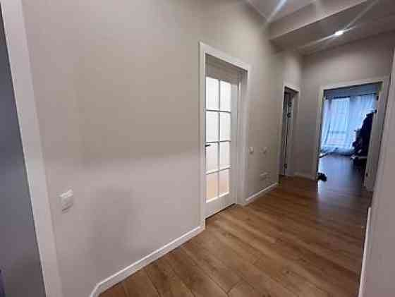 3 комнаты, 100 м², АУЦА Элитка, 2 этаж, Евроремонт Бишкек
