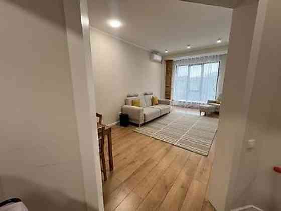 3 комнаты, 100 м², АУЦА Элитка, 2 этаж, Евроремонт Бишкек
