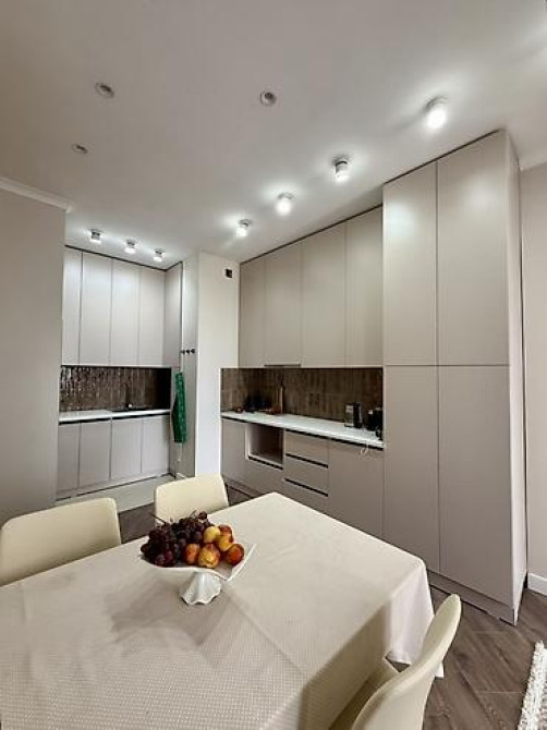 2 комнаты, 47 м², АУЦА Элитка, 6 этаж Бишкек - изображение 8