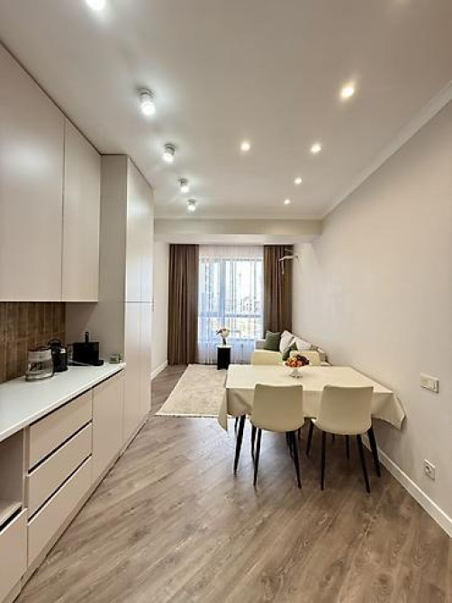2 комнаты, 47 м², АУЦА Элитка, 6 этаж Бишкек - изображение 5