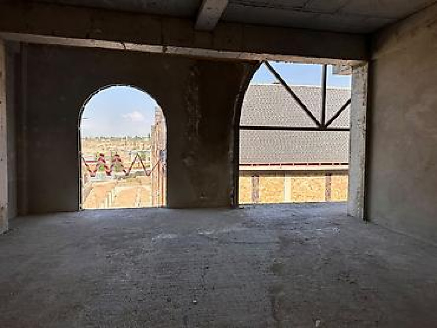 3 комнаты, 100 м², АУЦА Элитка, 4 этаж, ПСО (под самоотделку) Бишкек - изображение 6