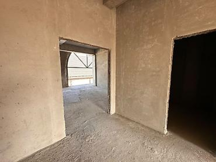 3 комнаты, 100 м², АУЦА Элитка, 4 этаж, ПСО (под самоотделку) Бишкек - изображение 2