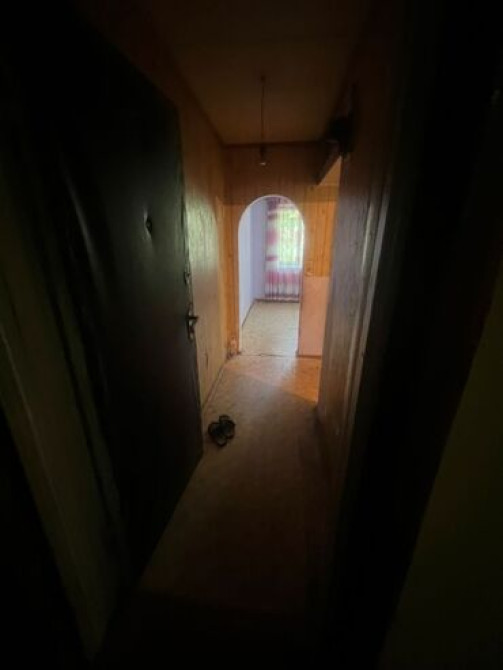 1 комната, 30 м², Индивидуалка, 1 этаж, Старый ремонт Бишкек - изображение 3