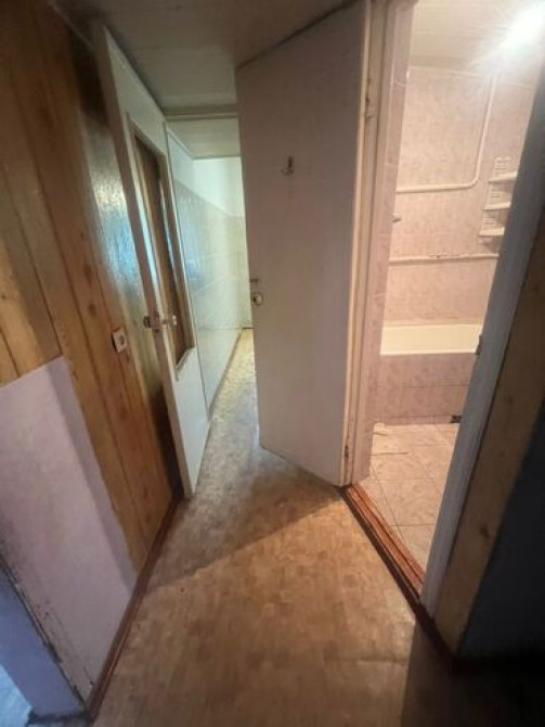 1 комната, 30 м², Индивидуалка, 1 этаж, Старый ремонт Бишкек - изображение 2