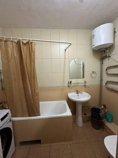 3 комнаты, 64 м², Индивидуалка, 1 этаж, Косметический ремонт Bishkek - photo 8