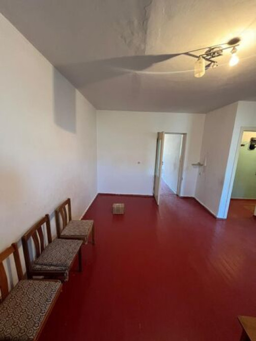 2 комнаты, 43 м², Хрущевка, 4 этаж, Старый ремонт Бишкек - сүрөт 2