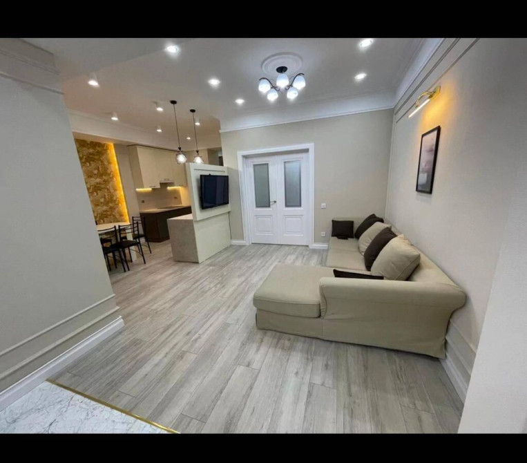 3 комнаты, 86 м², Элитка, 10 этаж, Дизайнерский ремонт Бишкек - сүрөт 1