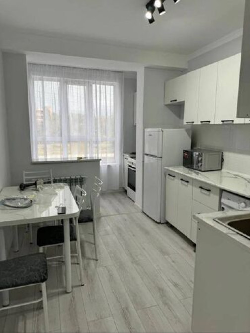 1 комната, 37 м², Элитка, 3 этаж, Евроремонт Бишкек - изображение 5