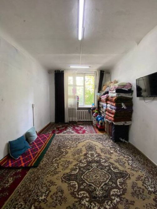 2 комнаты, 46 м², Хрущевка, 1 этаж, Старый ремонт Бишкек - сүрөт 3