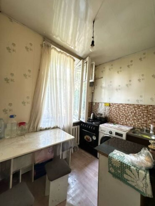 2 комнаты, 46 м², Хрущевка, 1 этаж, Старый ремонт Бишкек - сүрөт 1