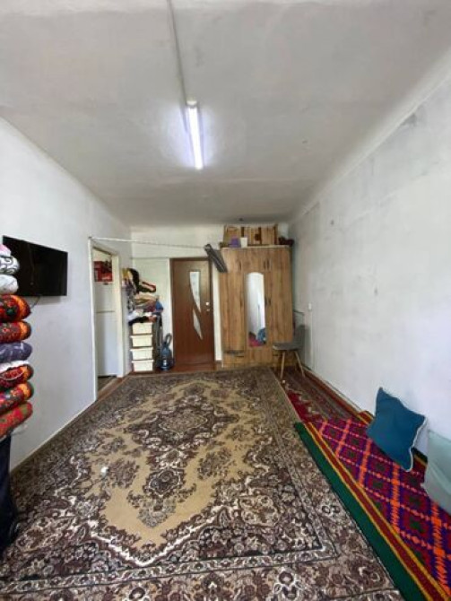 2 комнаты, 46 м², Хрущевка, 1 этаж, Старый ремонт Бишкек - сүрөт 2