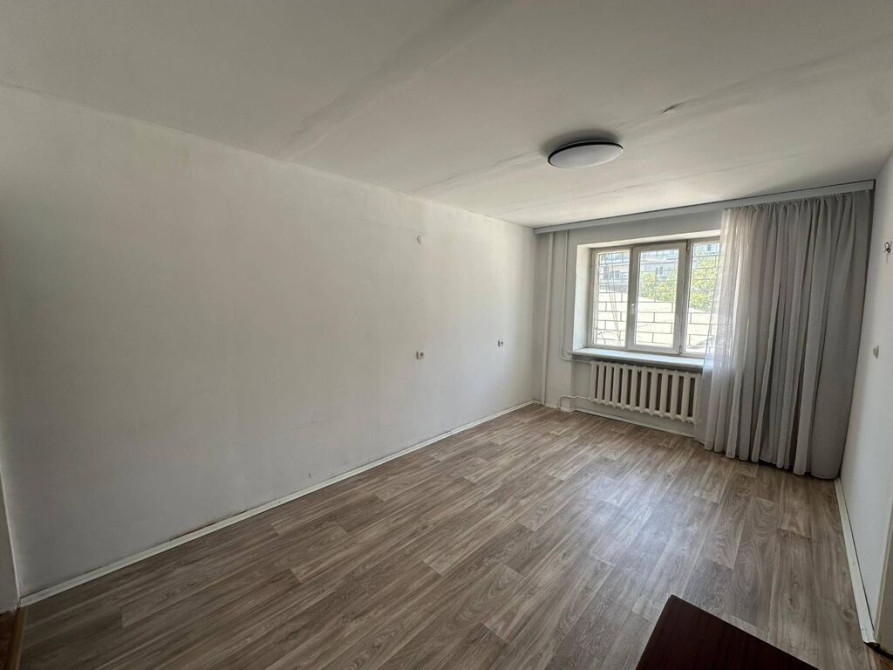 2 комнаты, 43 м², Индивидуалка, 2 этаж, Старый ремонт Бишкек - сүрөт 1