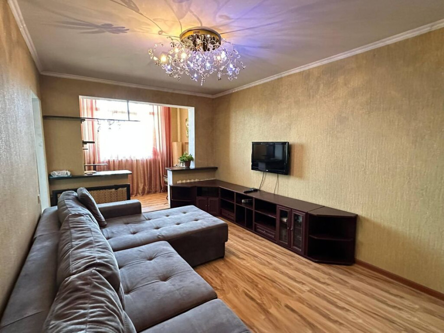 3 комнаты, 58 м², 104 серия, 4 этаж, Евроремонт Bishkek - photo 1
