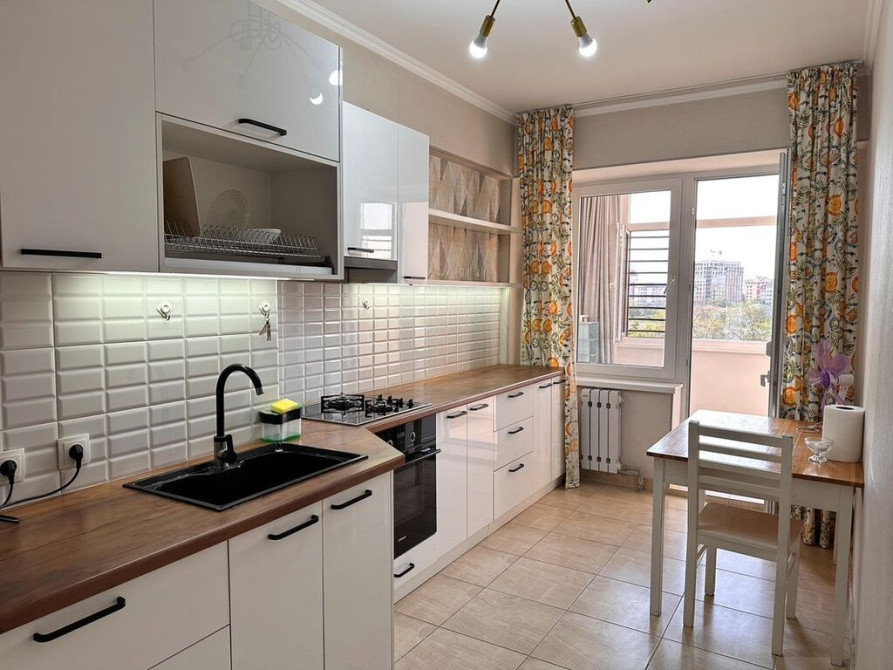 2 комнаты, 81 м², Элитка, 6 этаж, Евроремонт Бишкек - сүрөт 1