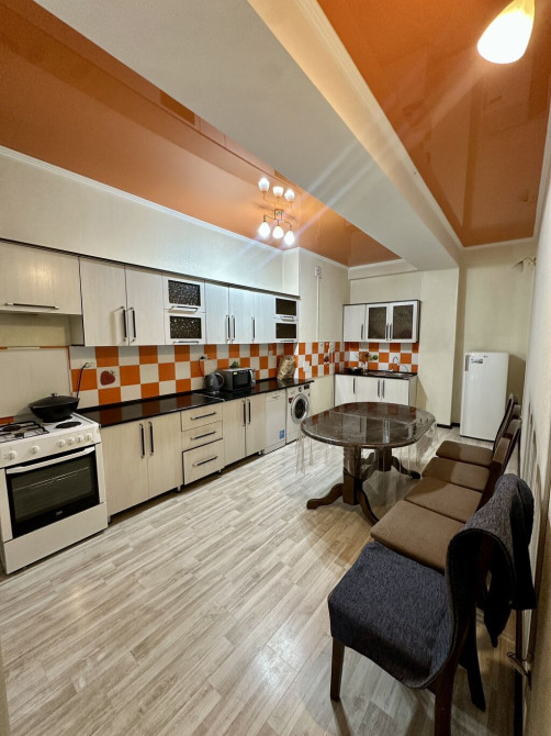 3 комнаты, 85 м², Элитка, 10 этаж, Косметический ремонт Bishkek - photo 1