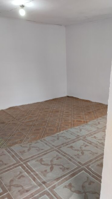 2 комнаты, Собственник, Без подселения, Без мебели Бишкек - сүрөт 2