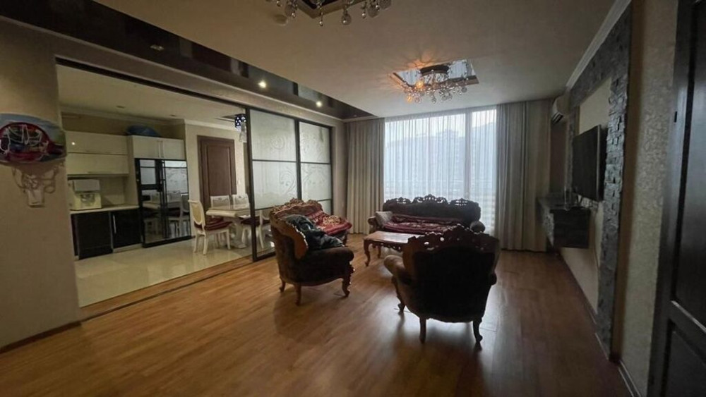 4 комнаты, Собственник Bishkek - photo 1