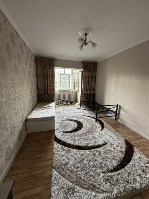 4 комнаты, Собственник, С мебелью частично Bishkek - photo 1